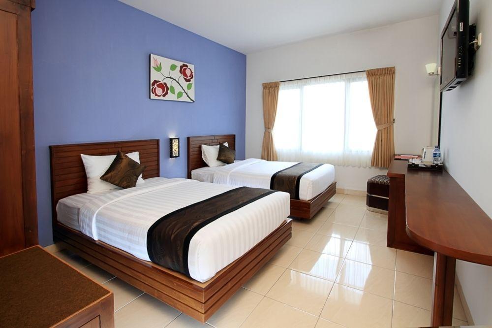 Maesa Hotel Ponorogo Экстерьер фото
