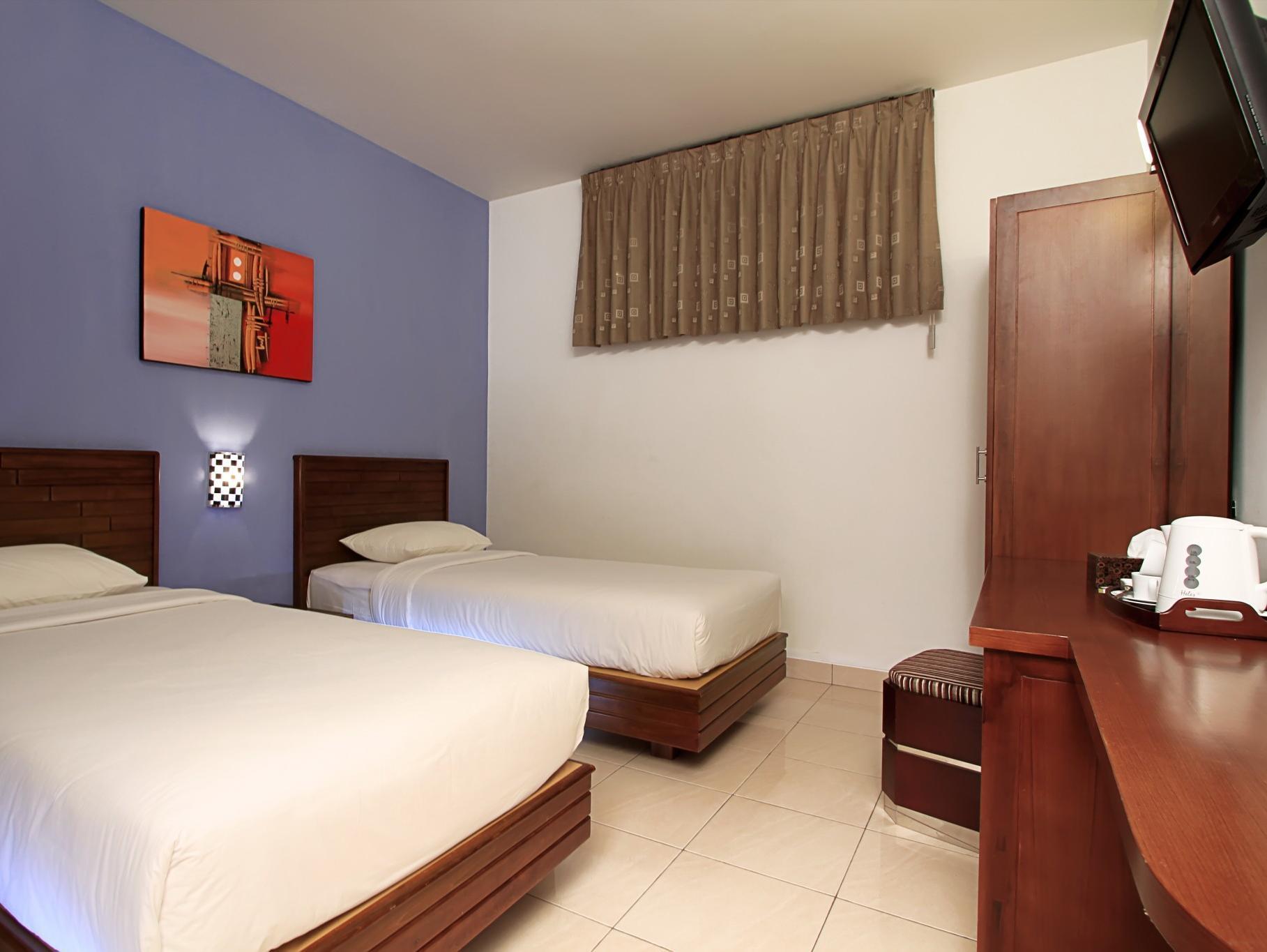 Maesa Hotel Ponorogo Экстерьер фото