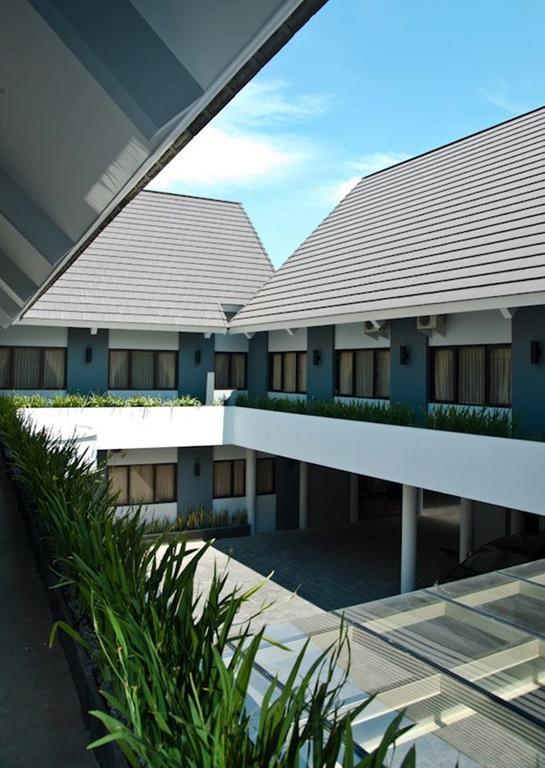 Maesa Hotel Ponorogo Экстерьер фото